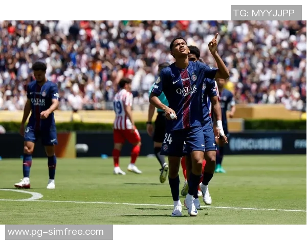 足总杯精彩对决拜仁绝杀巴黎圣日耳曼全场沸腾瞬间回顾